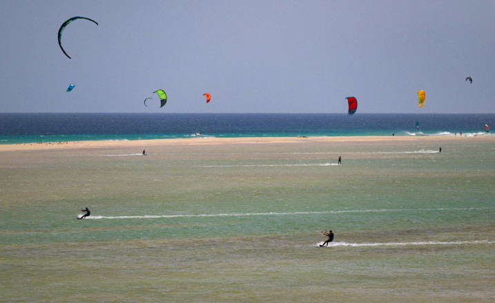 Kite surfing 2